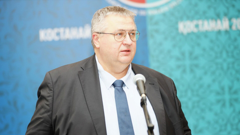 Вице-премьер России Алексей Оверчук призвал страны каспийской "пятерки" сблизиться с ЕАЭС